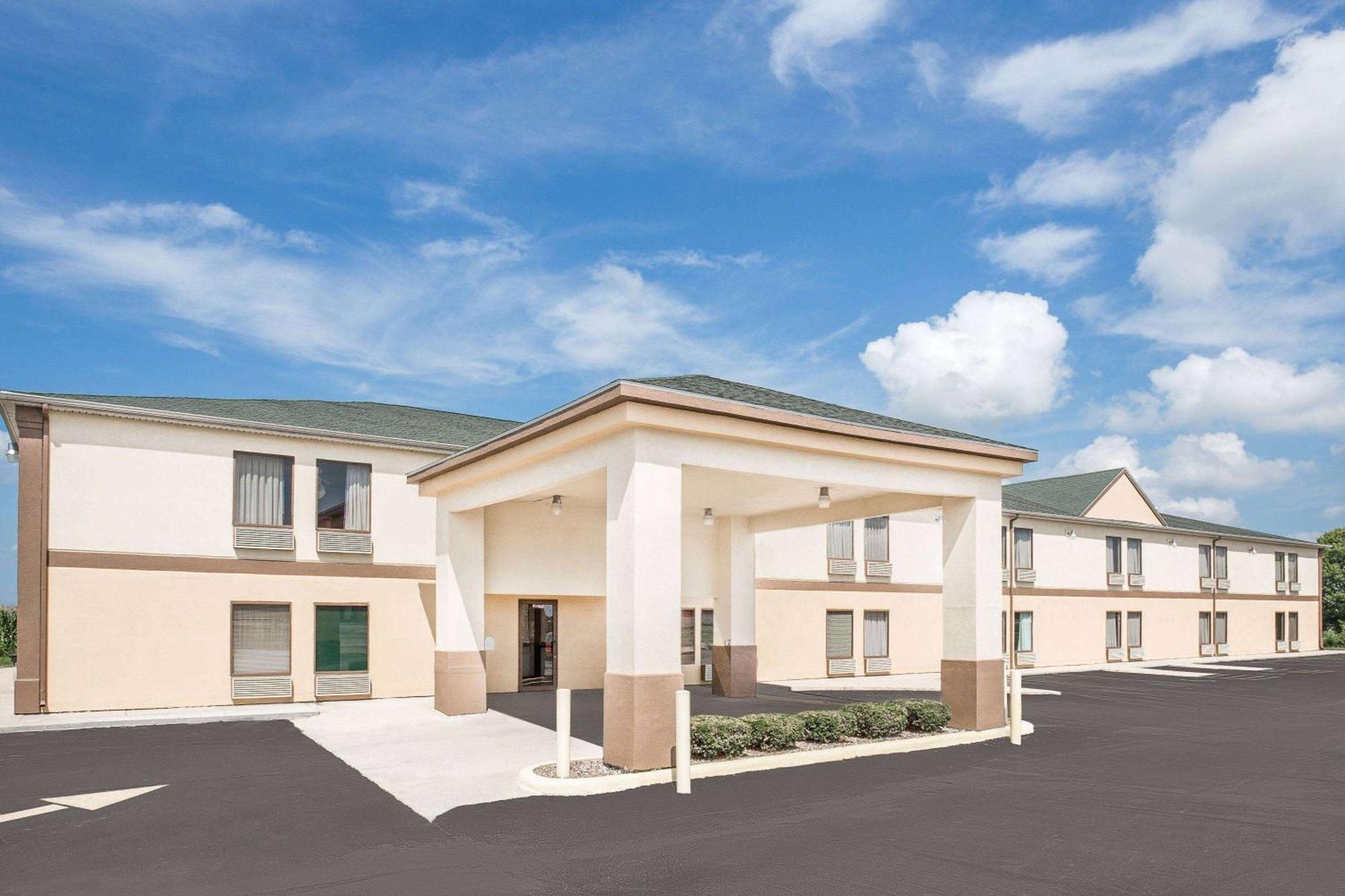 Super 8 By Wyndham Galesburg Ξενοδοχείο Εξωτερικό φωτογραφία