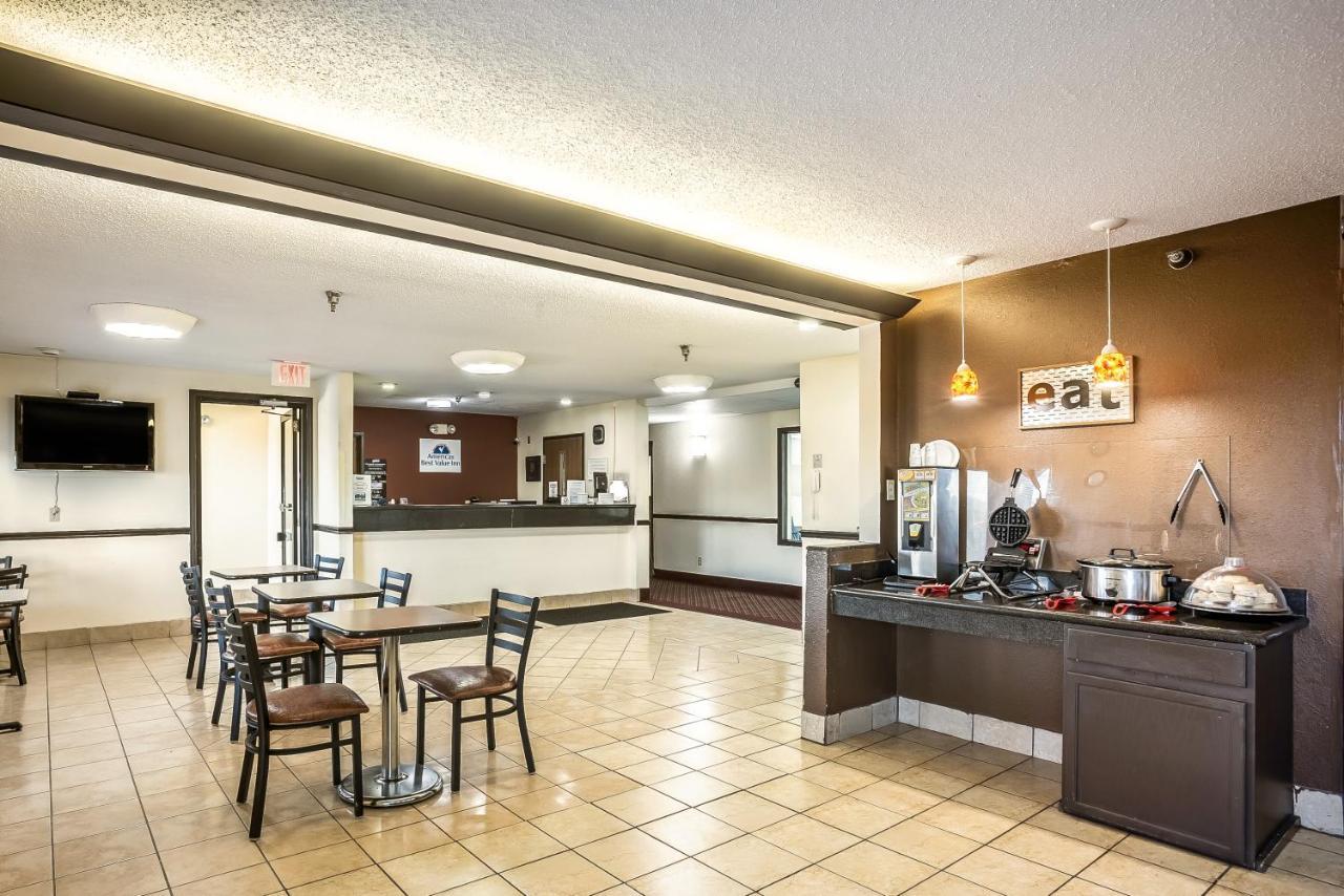 Super 8 By Wyndham Galesburg Ξενοδοχείο Εξωτερικό φωτογραφία